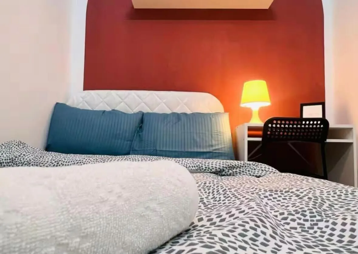 Niche Double Partition Room in Tecom Near Metro
