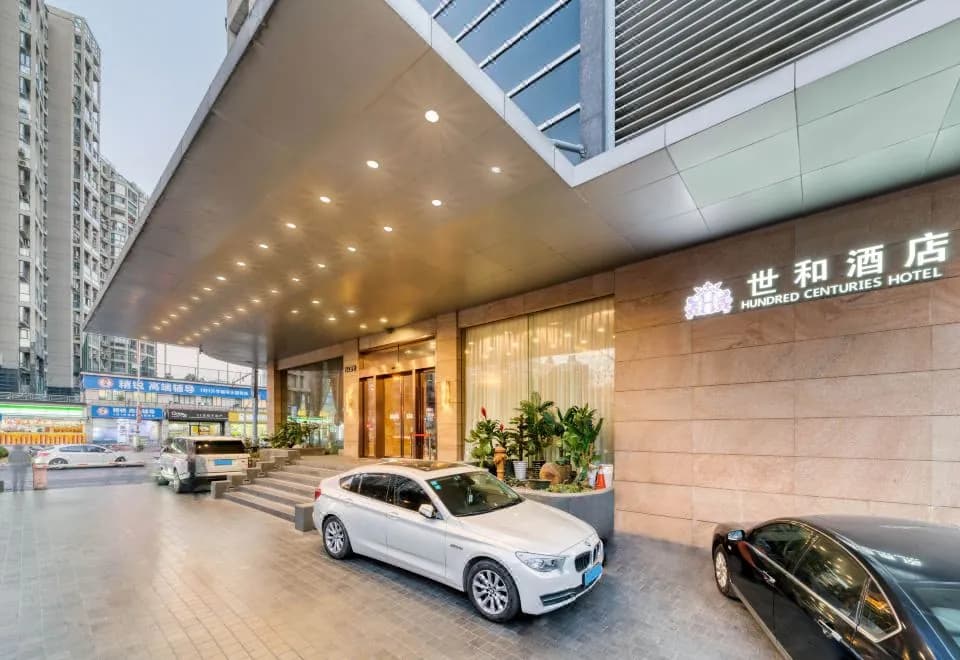 Hundred Centuries Hotel