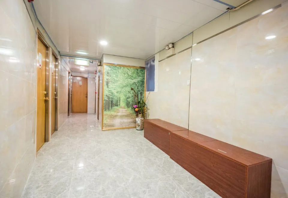 Qian Yue Inn