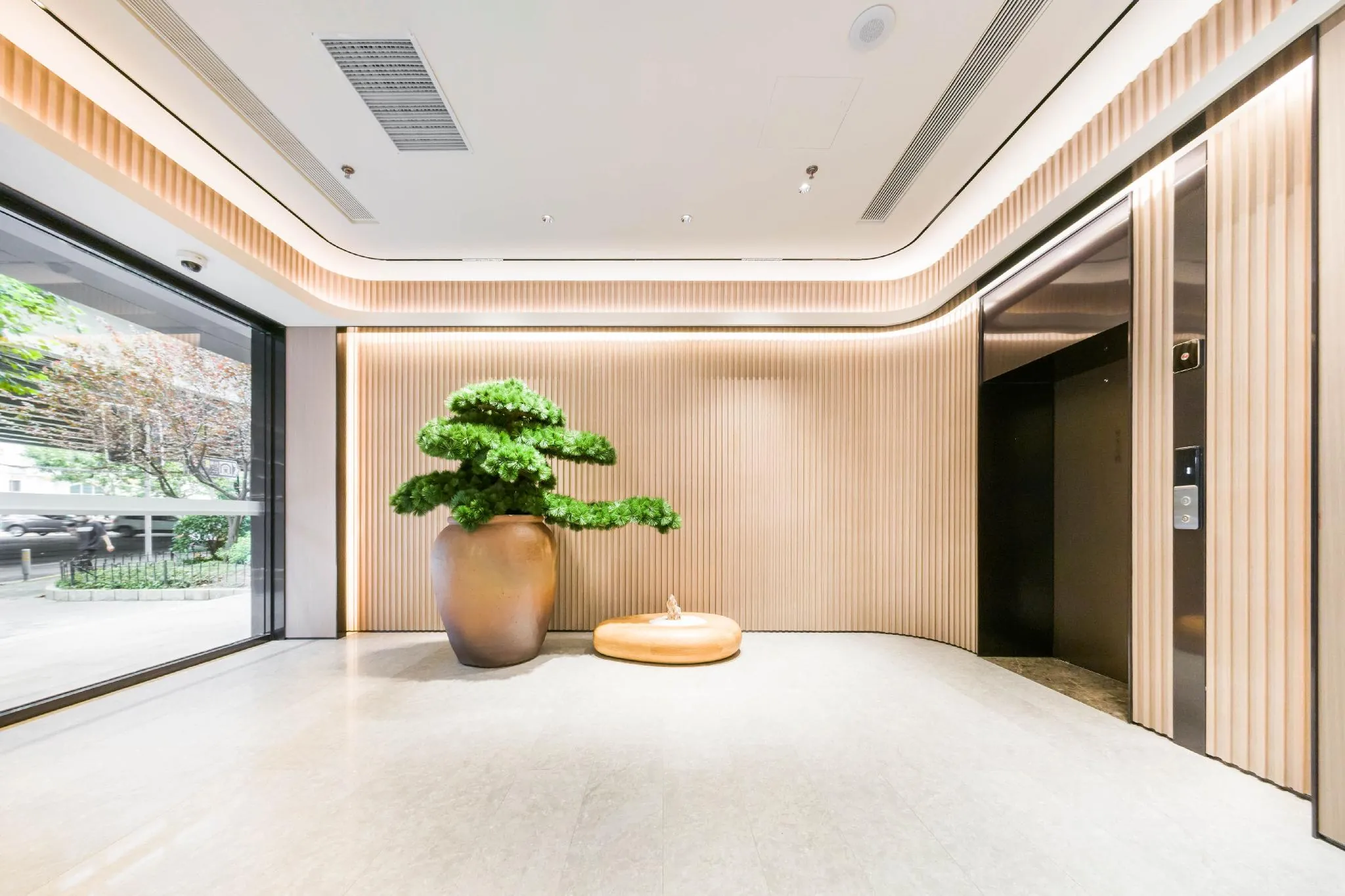 Ji Hotel Shanghai Zhenping Road Metro Station