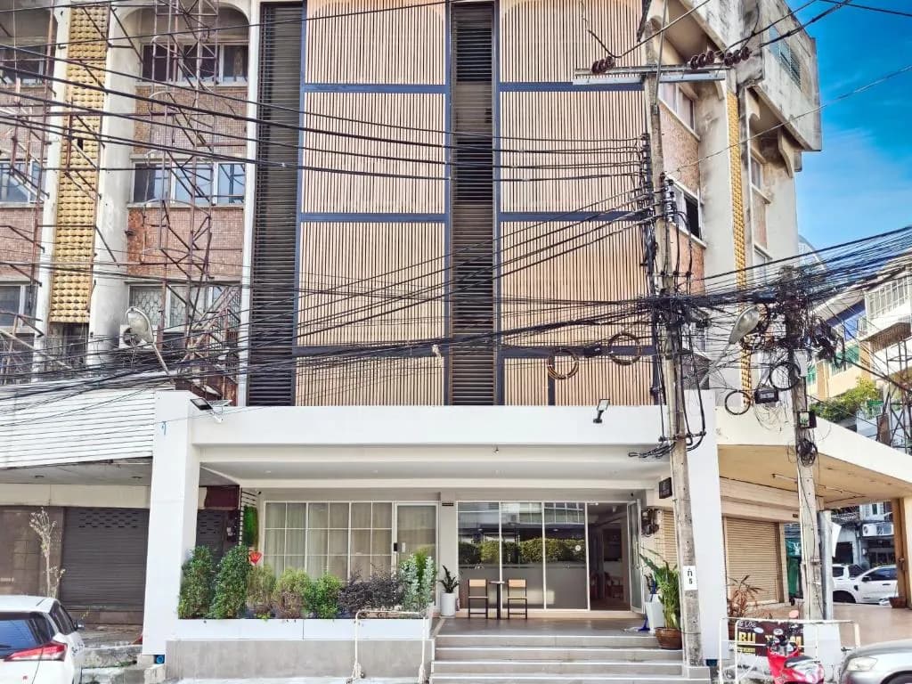 AB House