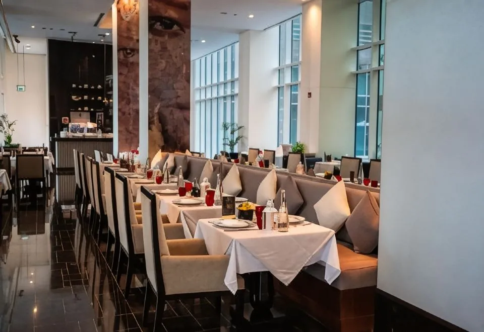 The Ritz-Carlton Residences, Dubai International Financial Centre