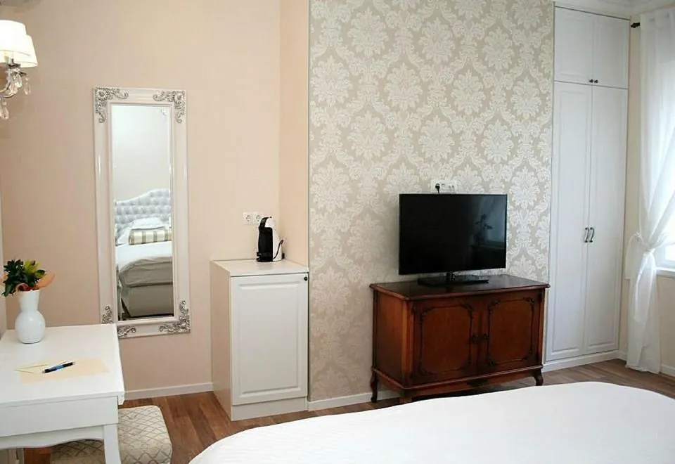 Banica Apartments & Rooms