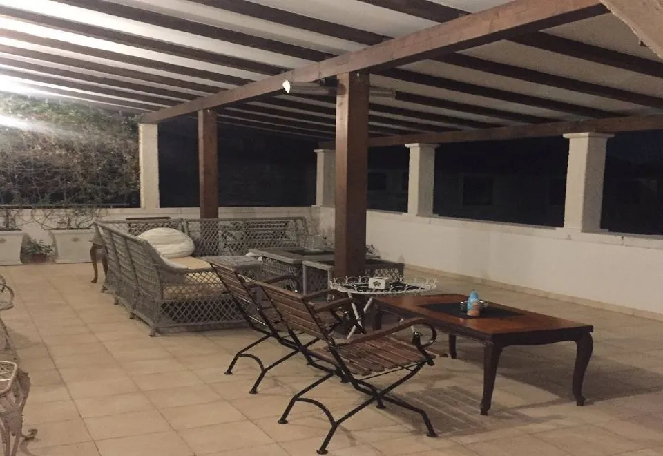 Banica Apartments & Rooms