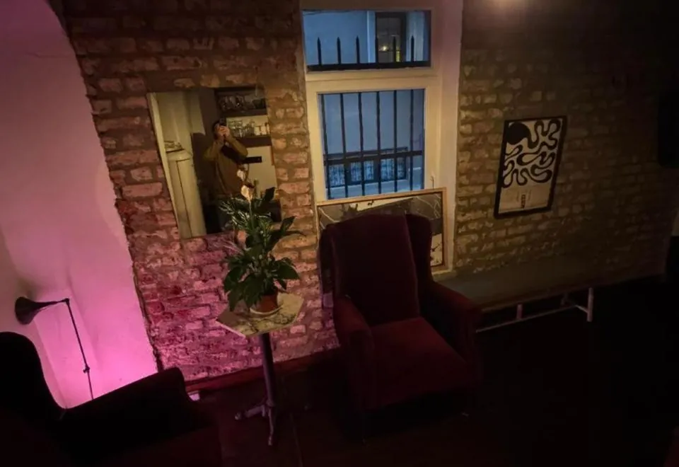Roya Rooms