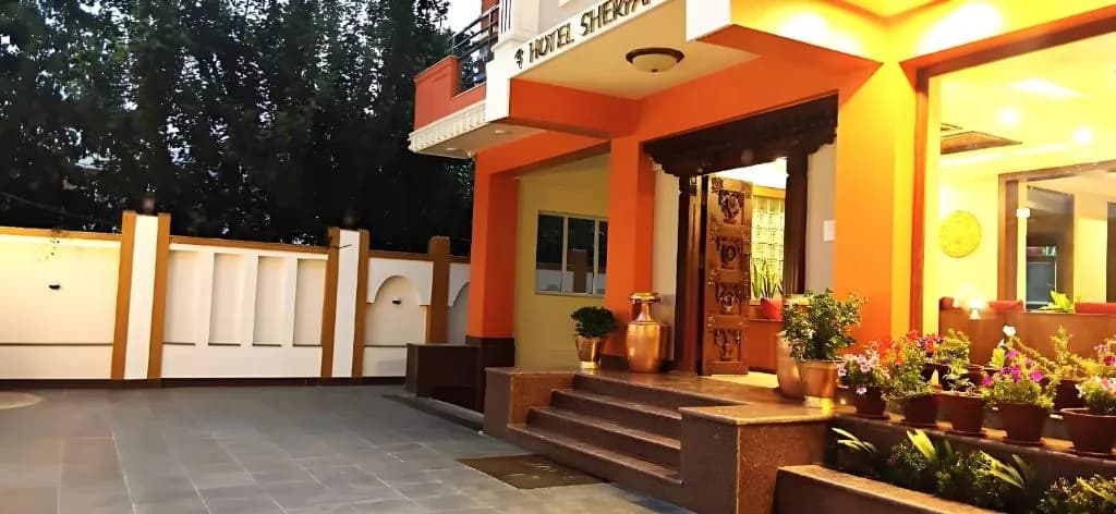 Hotel Sherpani