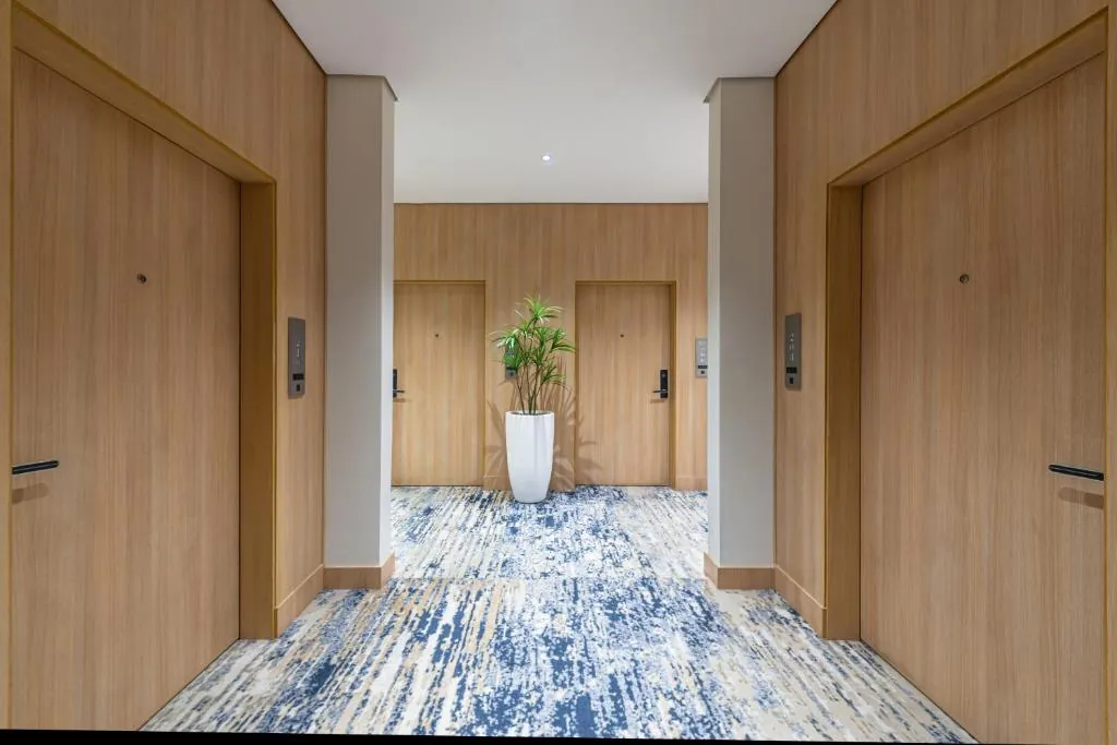 Rhenium Hotel