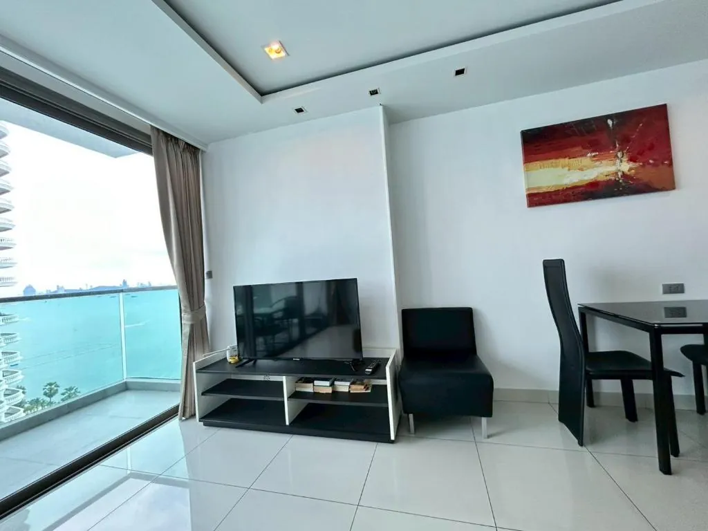 Wongamat Tower Apartments by GrandisVillas