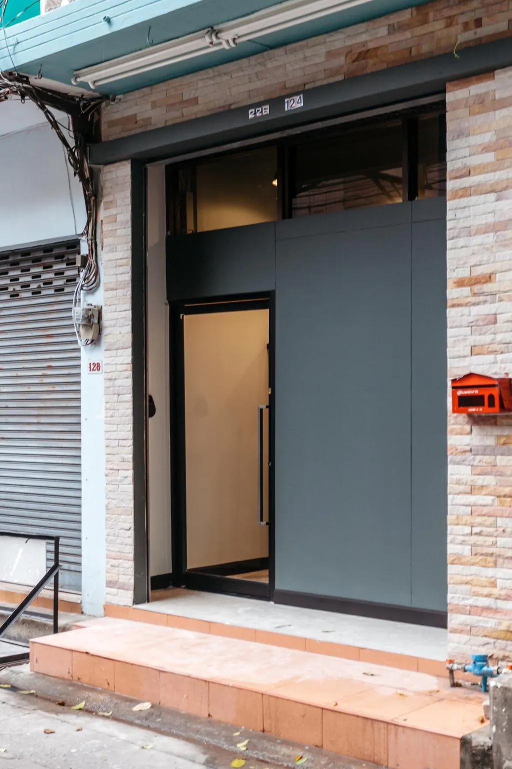 S1 Large Duplex Silom 3 Beds, Full Kitchen WIFI