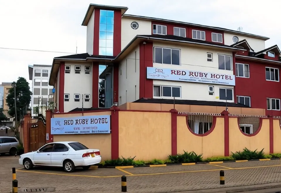 Red Ruby Hotel