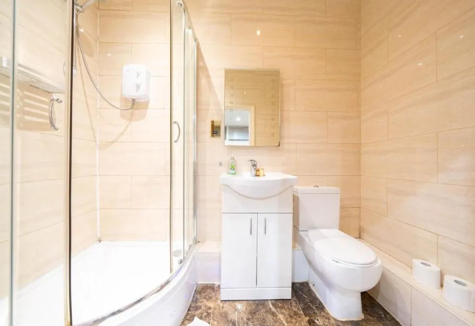 Hyde Park Rooms & Apartments