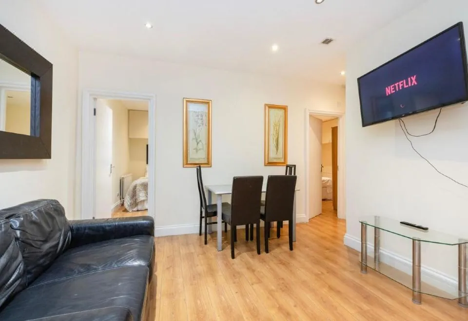 Hyde Park Rooms & Apartments