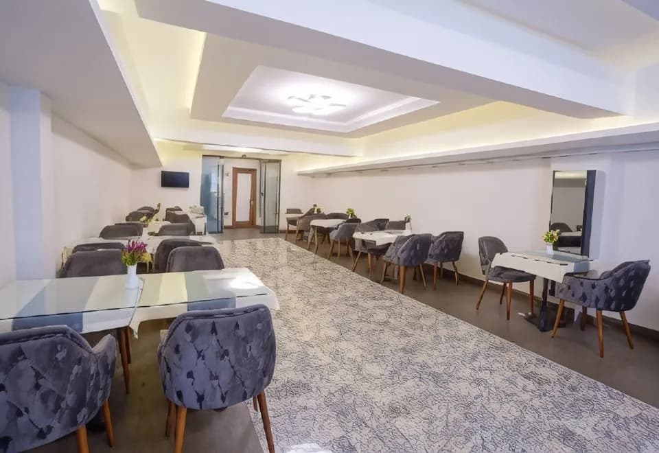 Sim Hotel