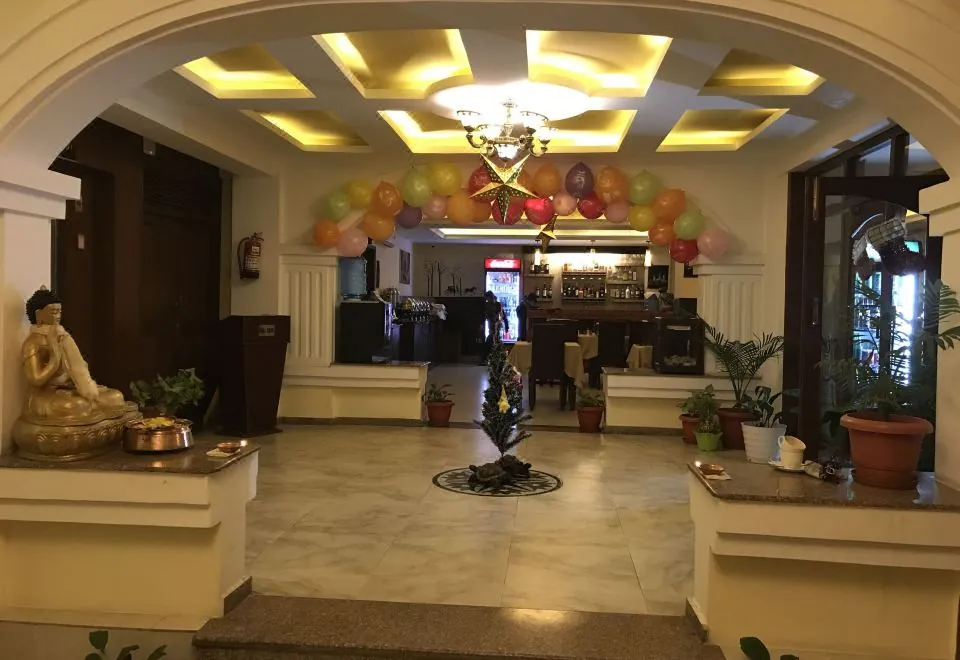 DOM Himalaya Hotel