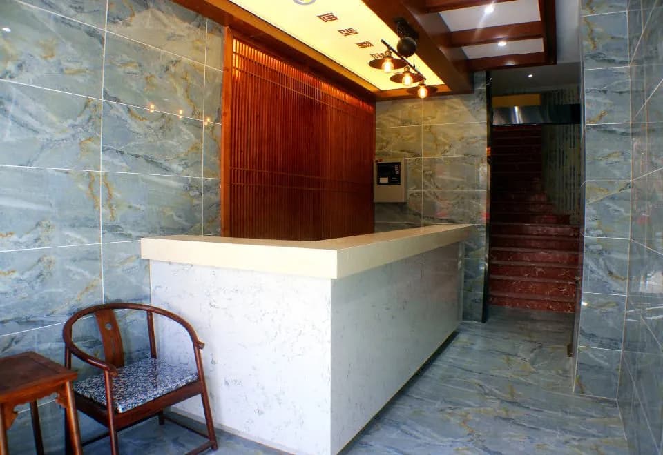 Dikai Select Hotel (Shanghai Hongqiao Road Subway Station)