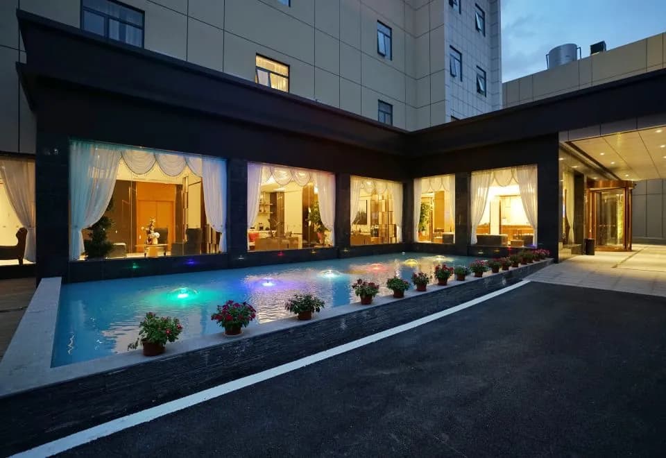 Metropolo Lujiazui Jinqiao Garden Hotel