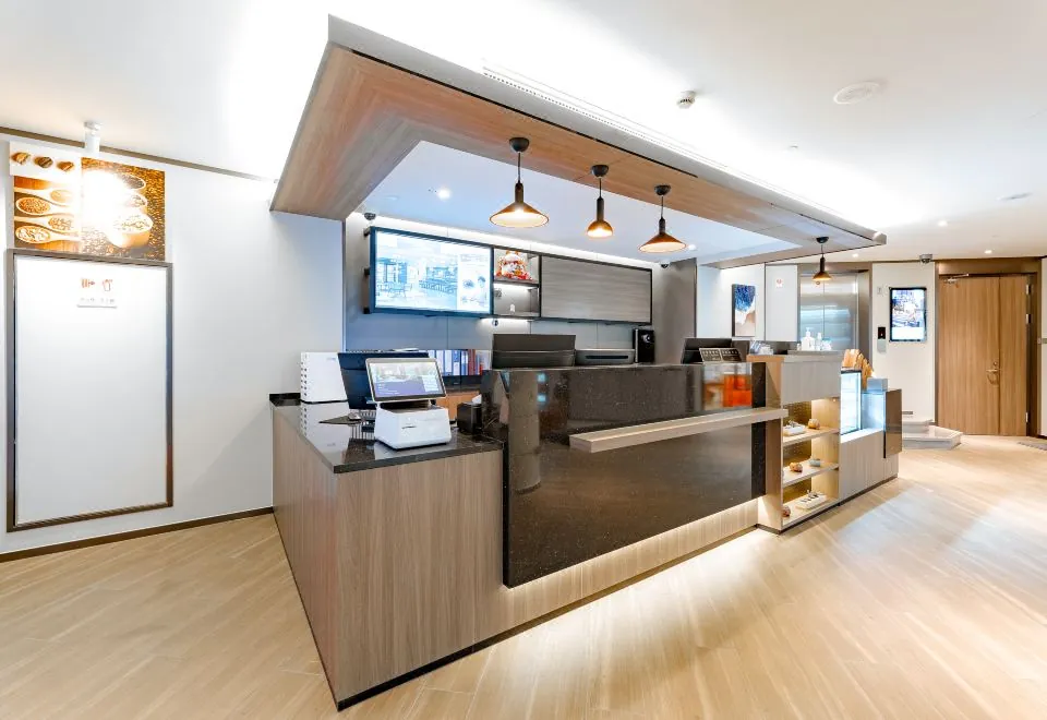 Hanting Hotel (Fanghua Road, Shanghai New International Expo Center)