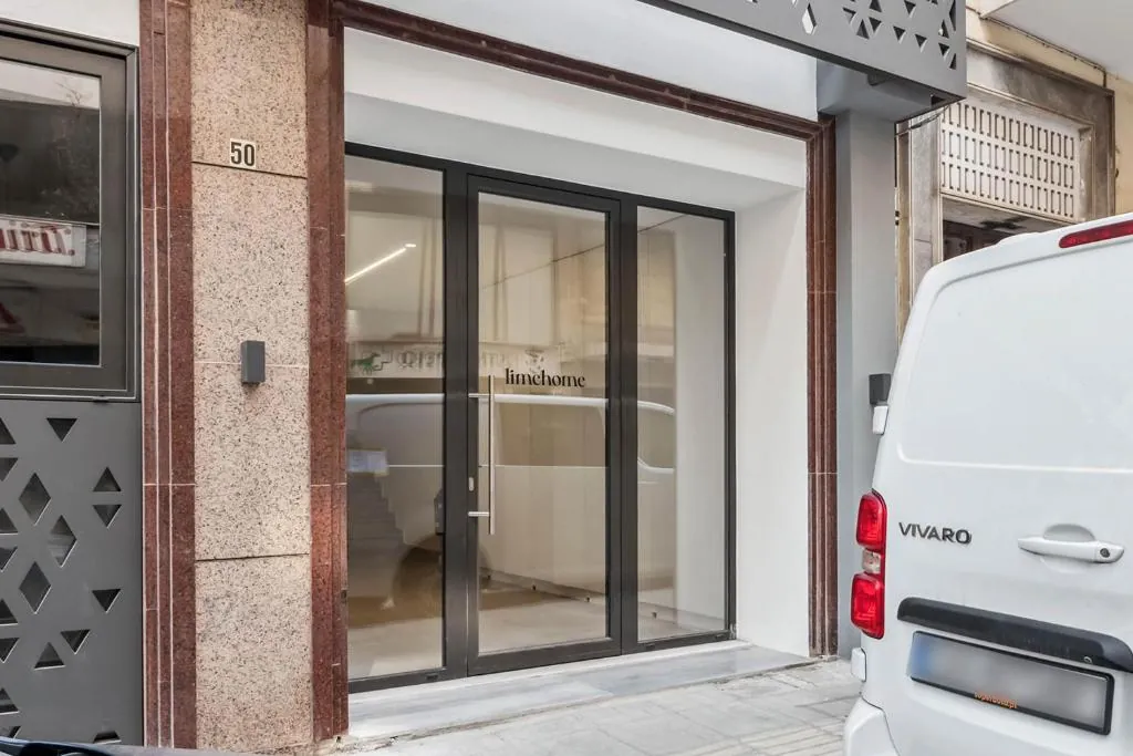 limehome Piraeus Olive