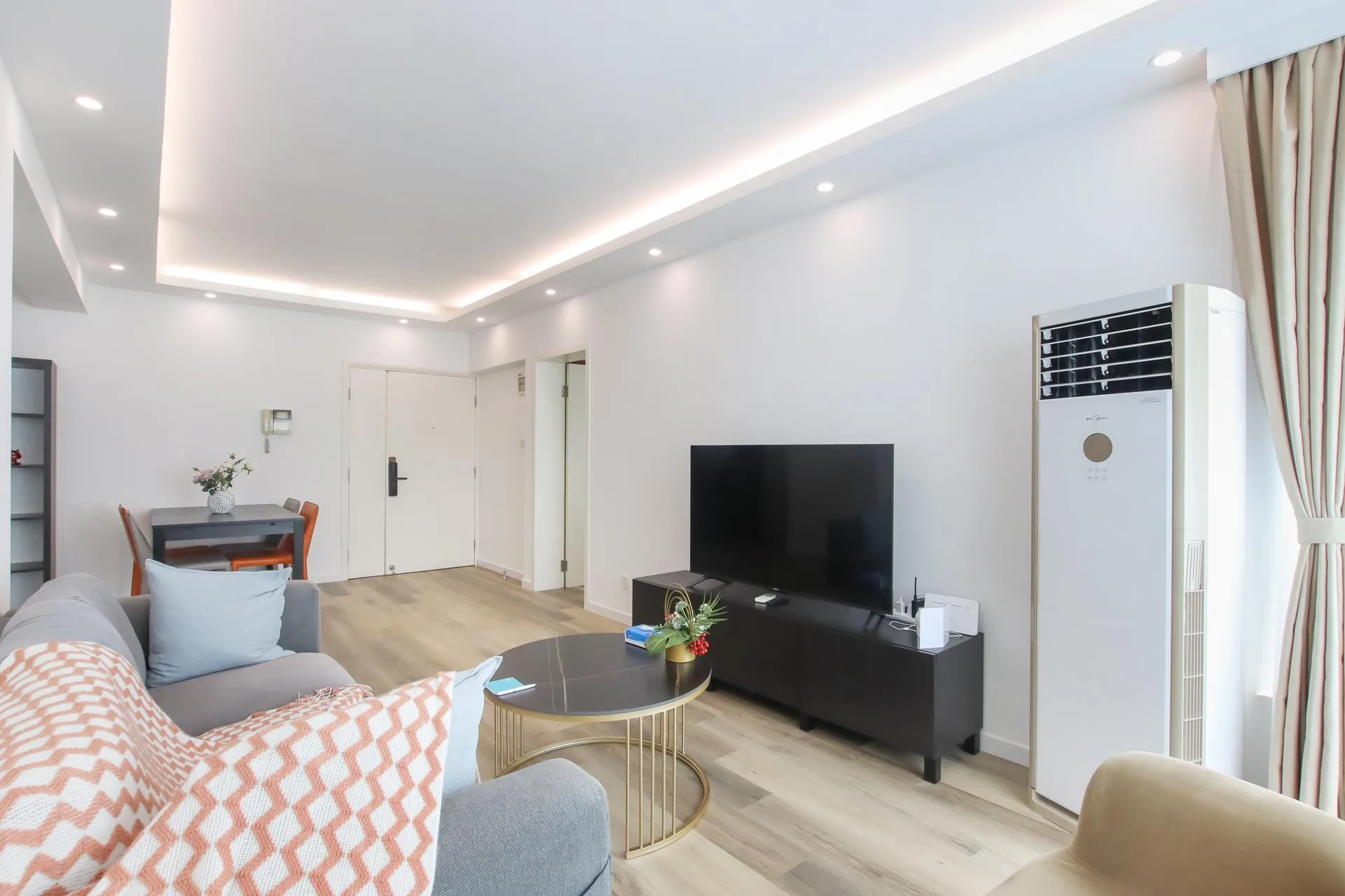 Shanghai Tyms 2Bedroom  Near ITC Xujiahui Line1/11