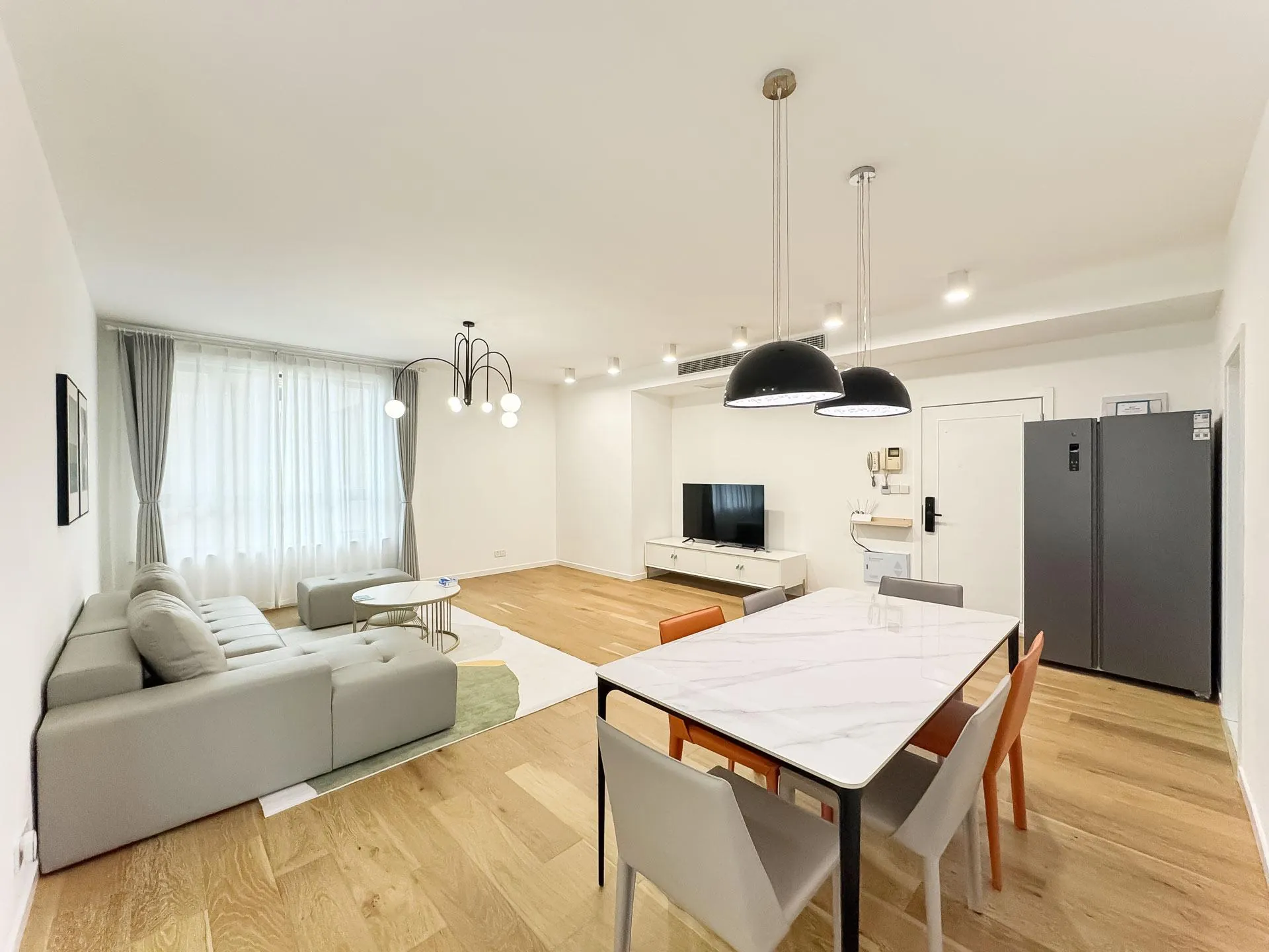 Shanghai Tyms 2bedroom 2Bathroom XUHUI MetroCity