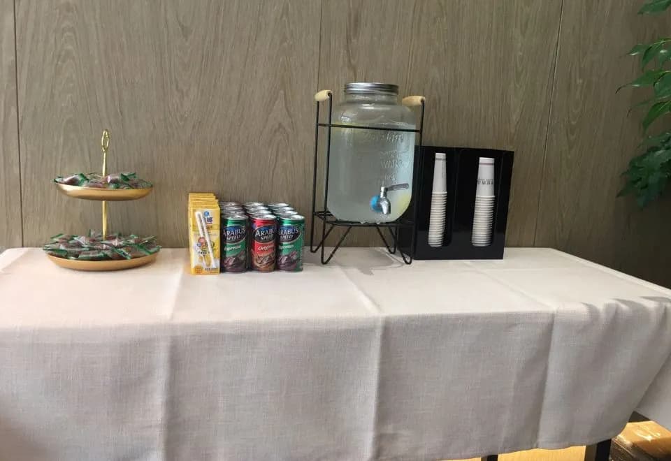 Weiting Hotel (Shanghai Zhongtan Road subway station store)