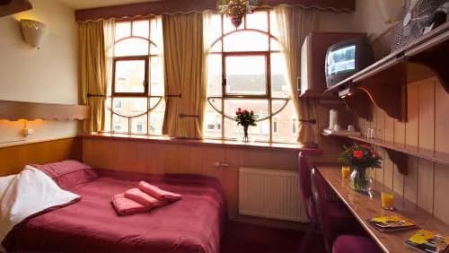 Nadia Hotel