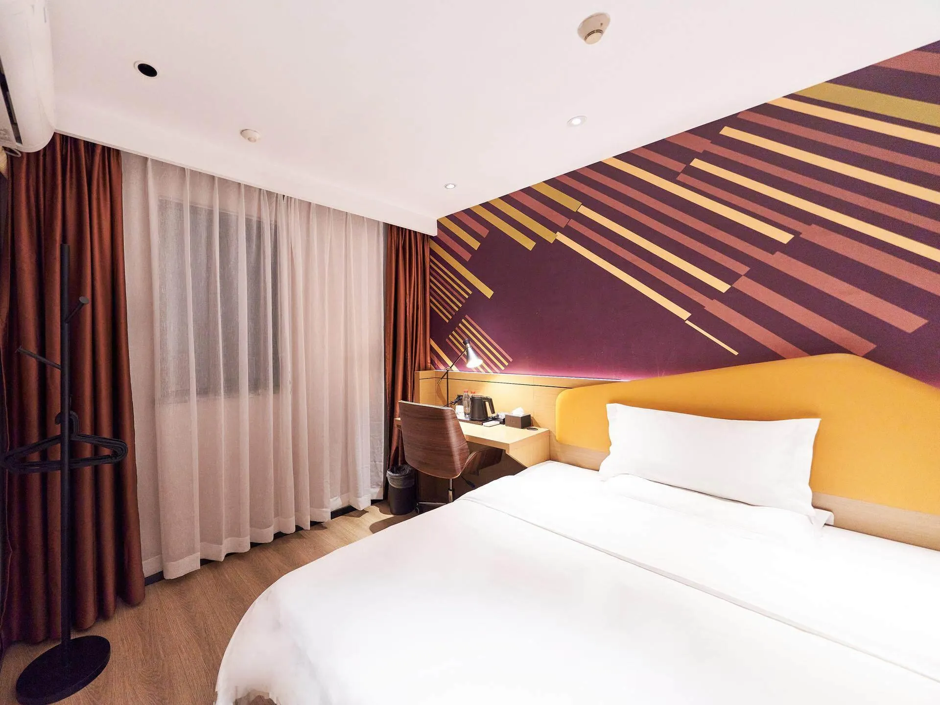IU Hotel (Guangzhou Tianhedong Sports Center Metro Station)