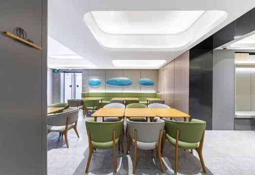 Ji Hotel Shanghai Xujiahui Caobao Road Subway Station