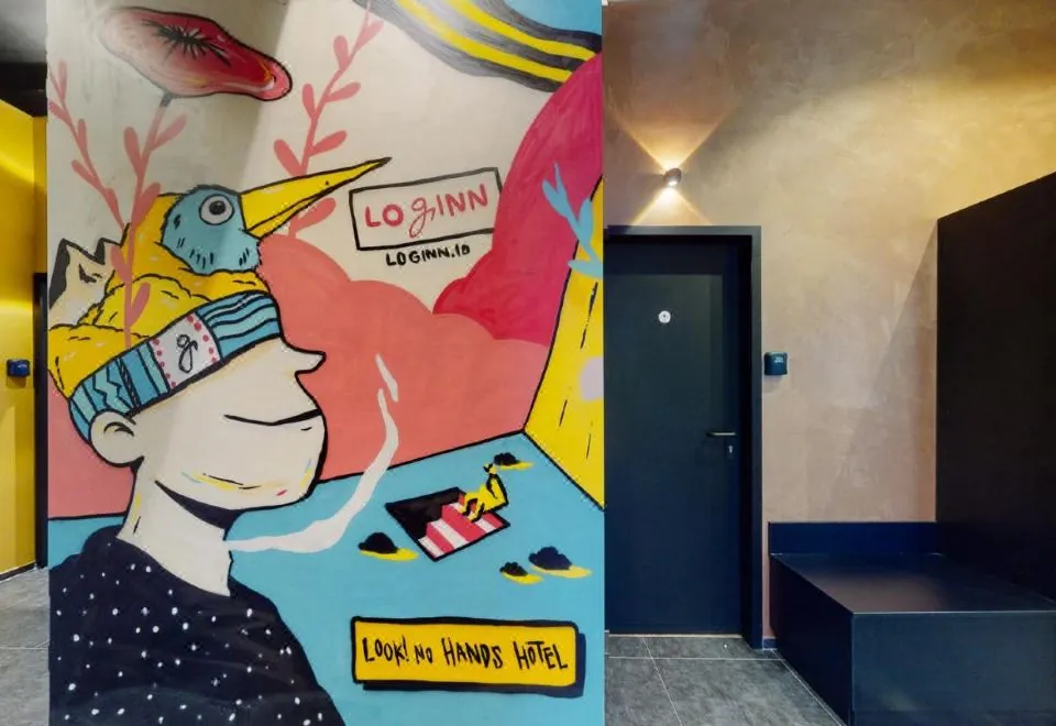 Loginn ColorBox Hotel