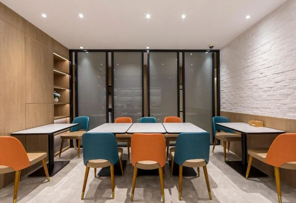 Hanting Shanghai Lujiazui Oriental Pearl New Hotel