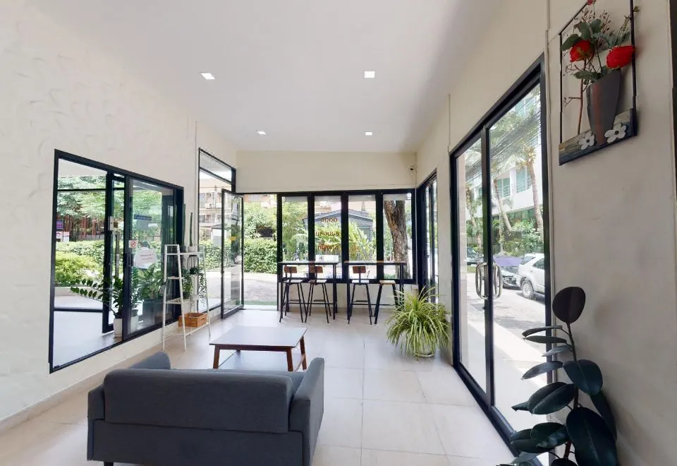 The Shade Residence