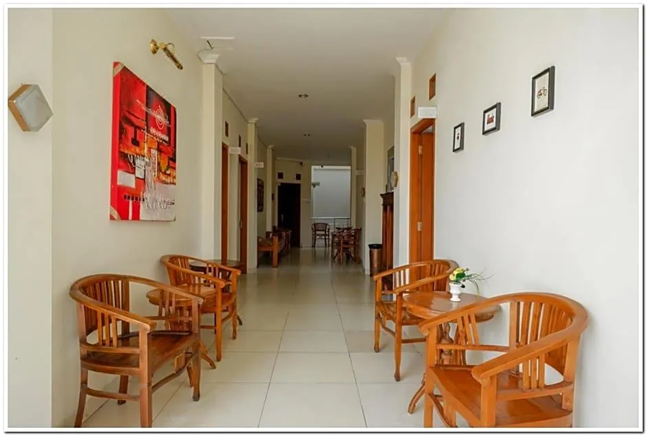 RedDoorz Near Lempuyangan Train Station