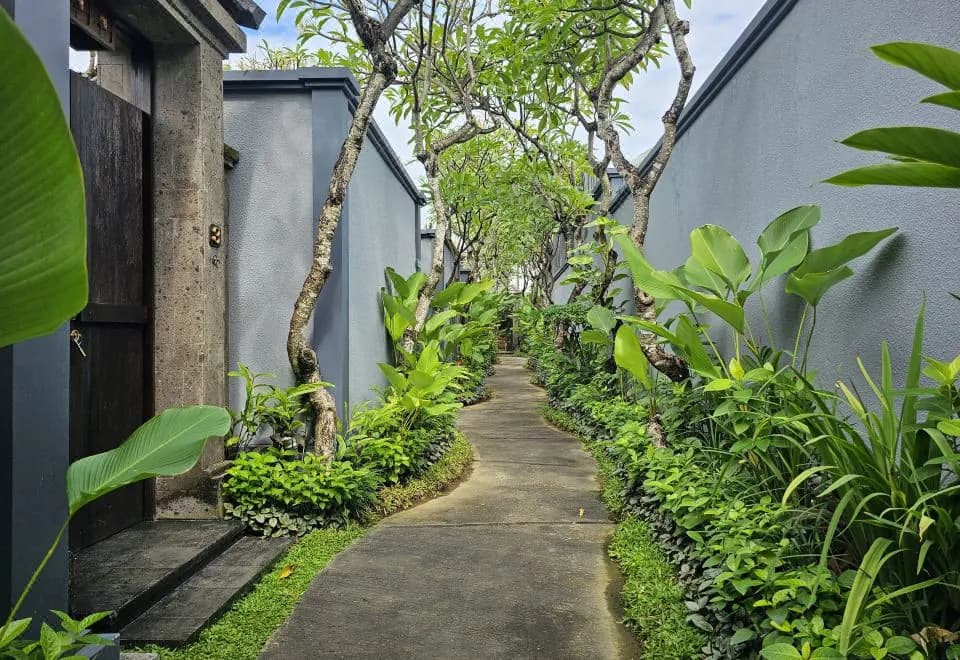 Seminyak Icon - by Karaniya Experience