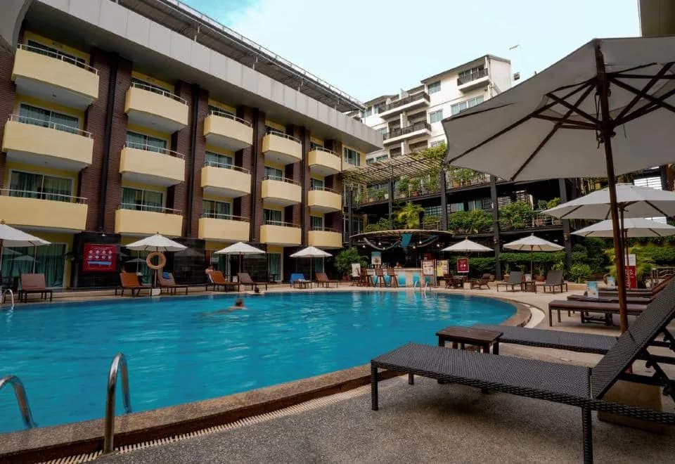Baron Beach Hotel Pattaya