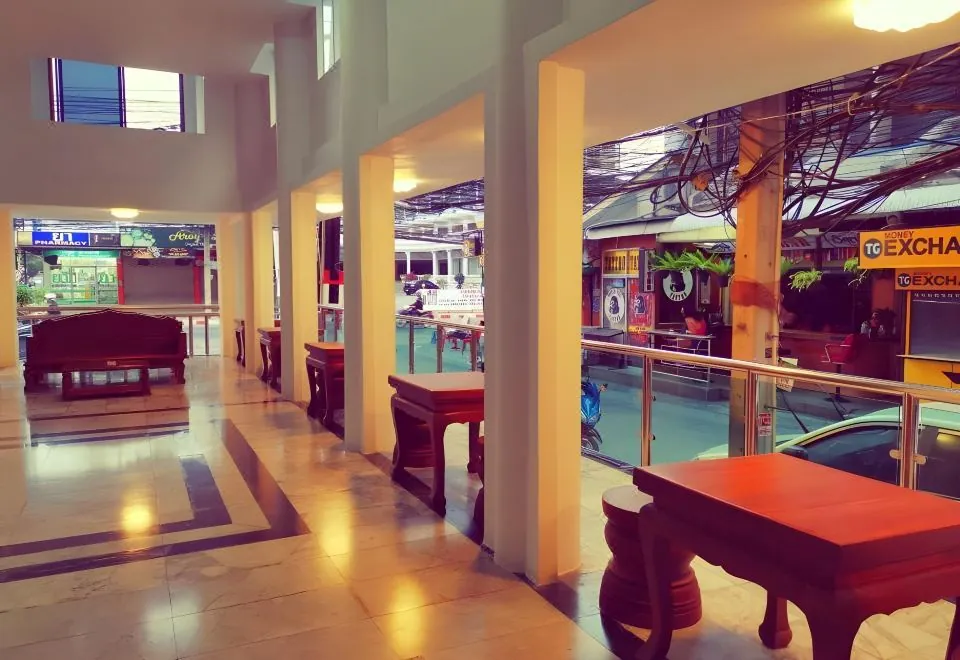 Highfive Hotel