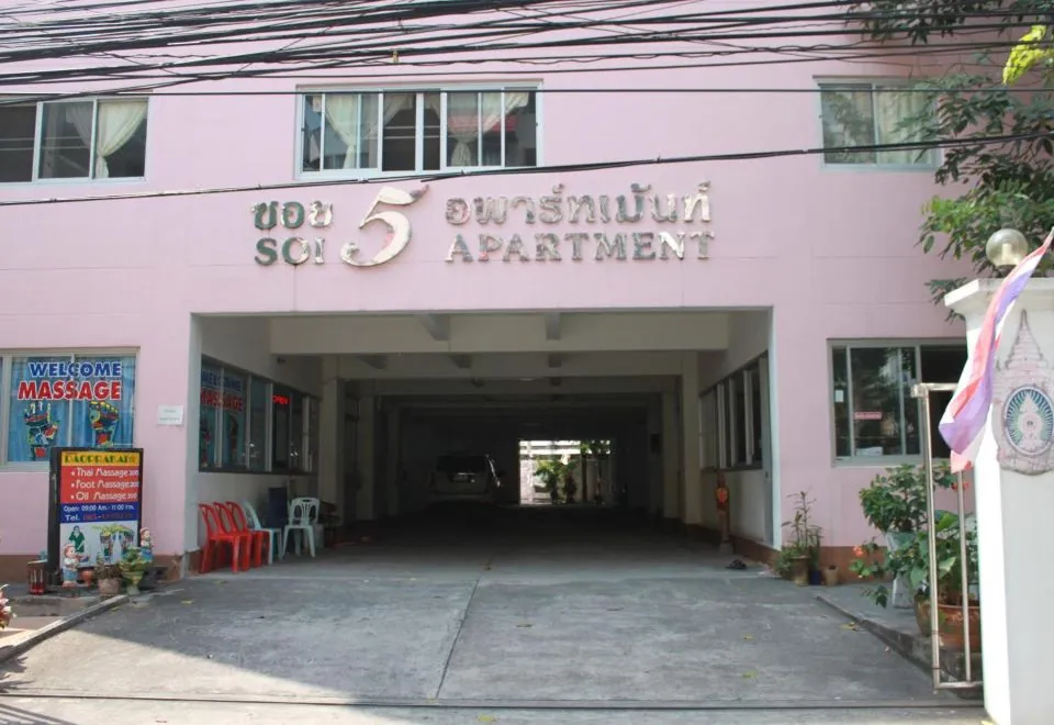 Soi 5 Apartment