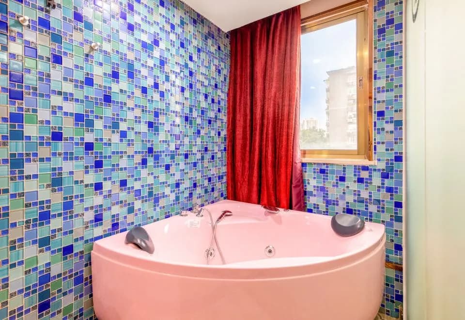 Cheng'ai Business Hotel (Provincial People's Hospital Zhonghua Square Branch)