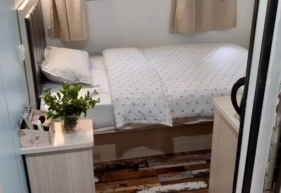 Yinxiang Nianhua Boutique Hotel