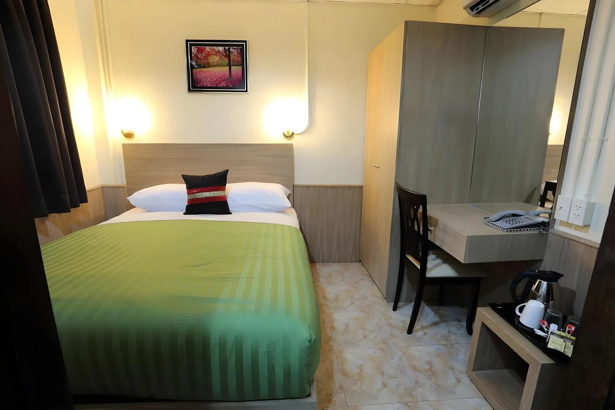 Sukhumvit 20 Hotel