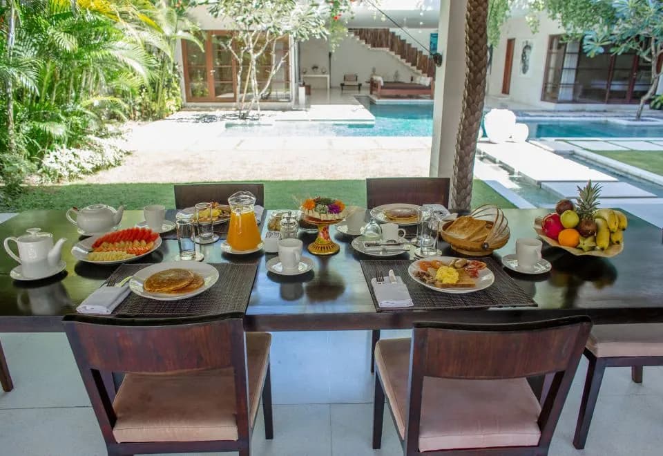 Nyaman Villas