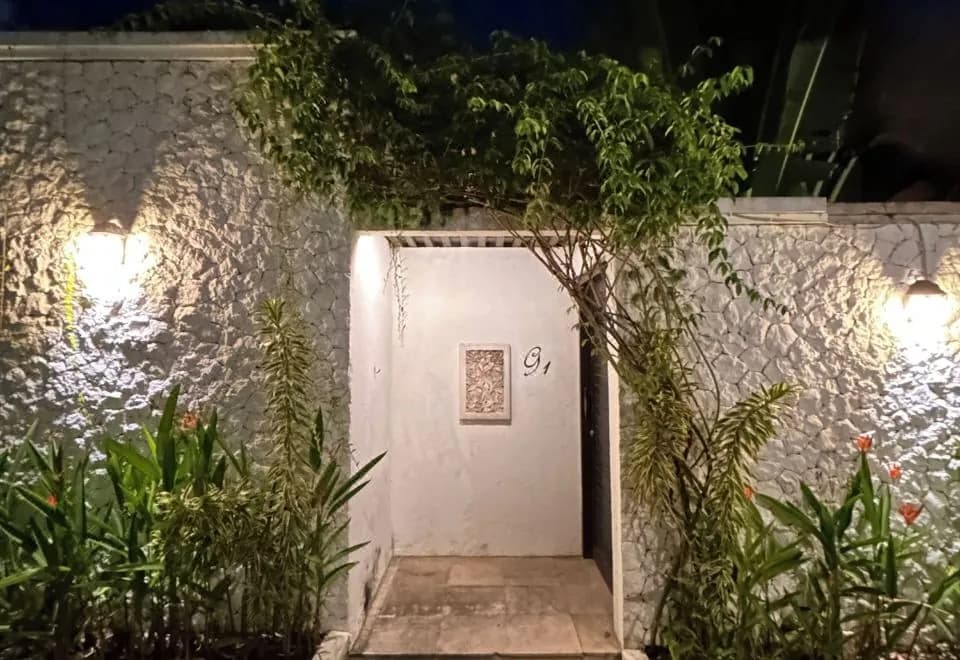 Artemis Villa Hotel
