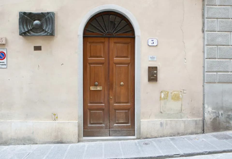 Uffizi Place