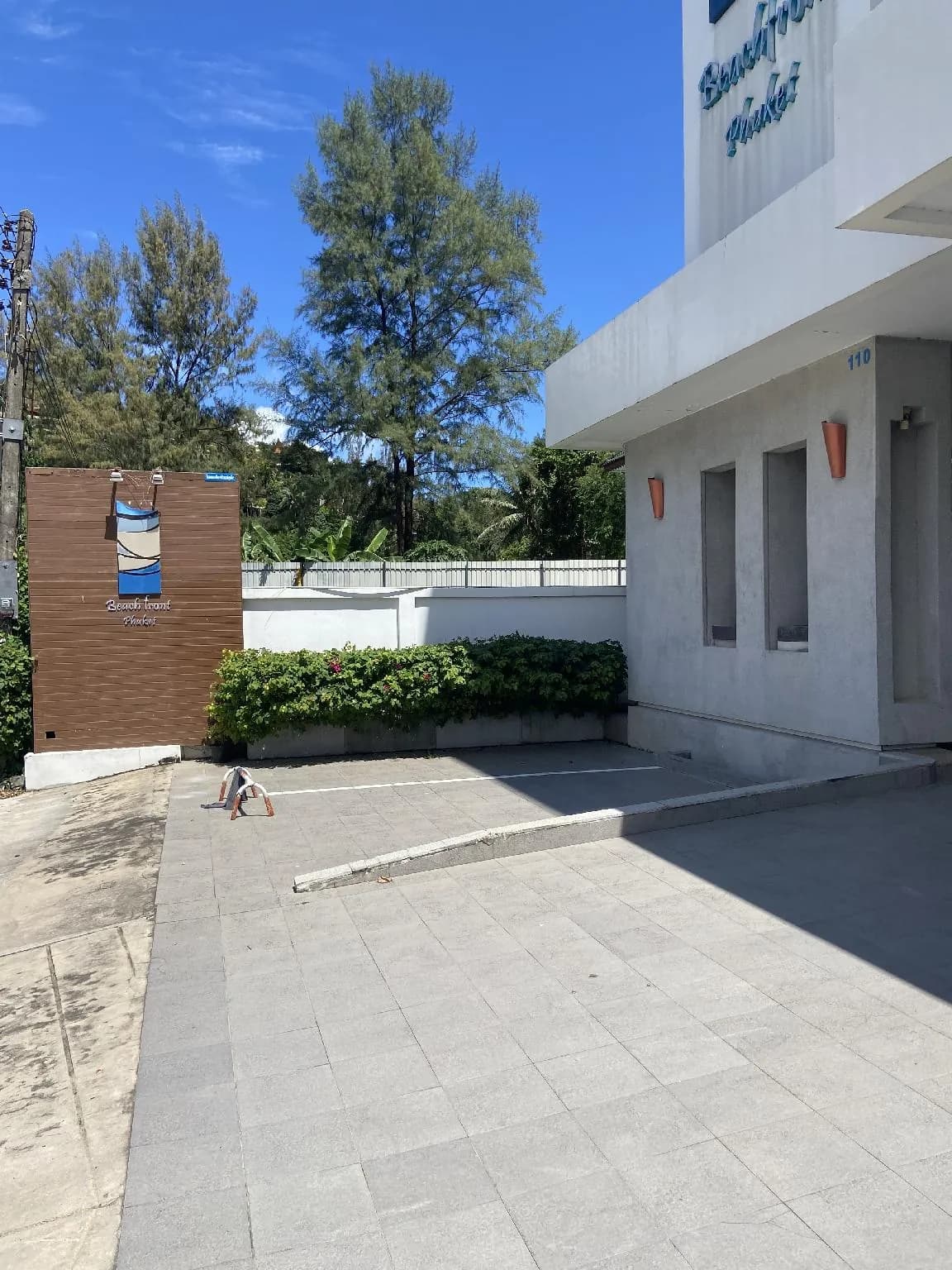 Luxuriously private seafront bangtao beach