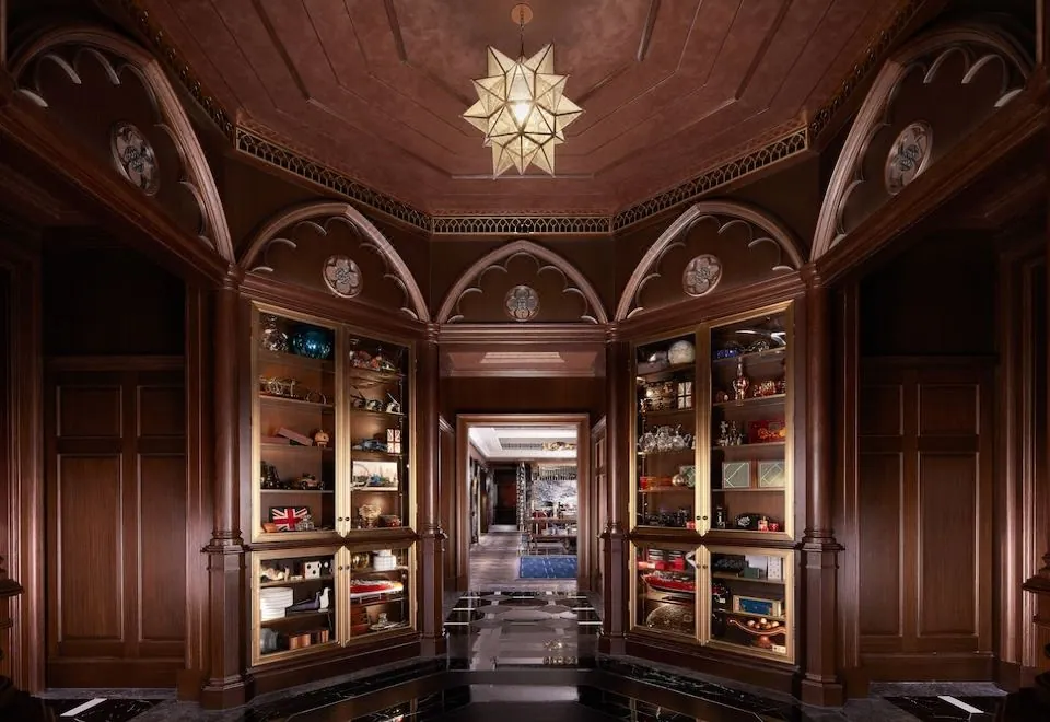 The Londoner Hotel