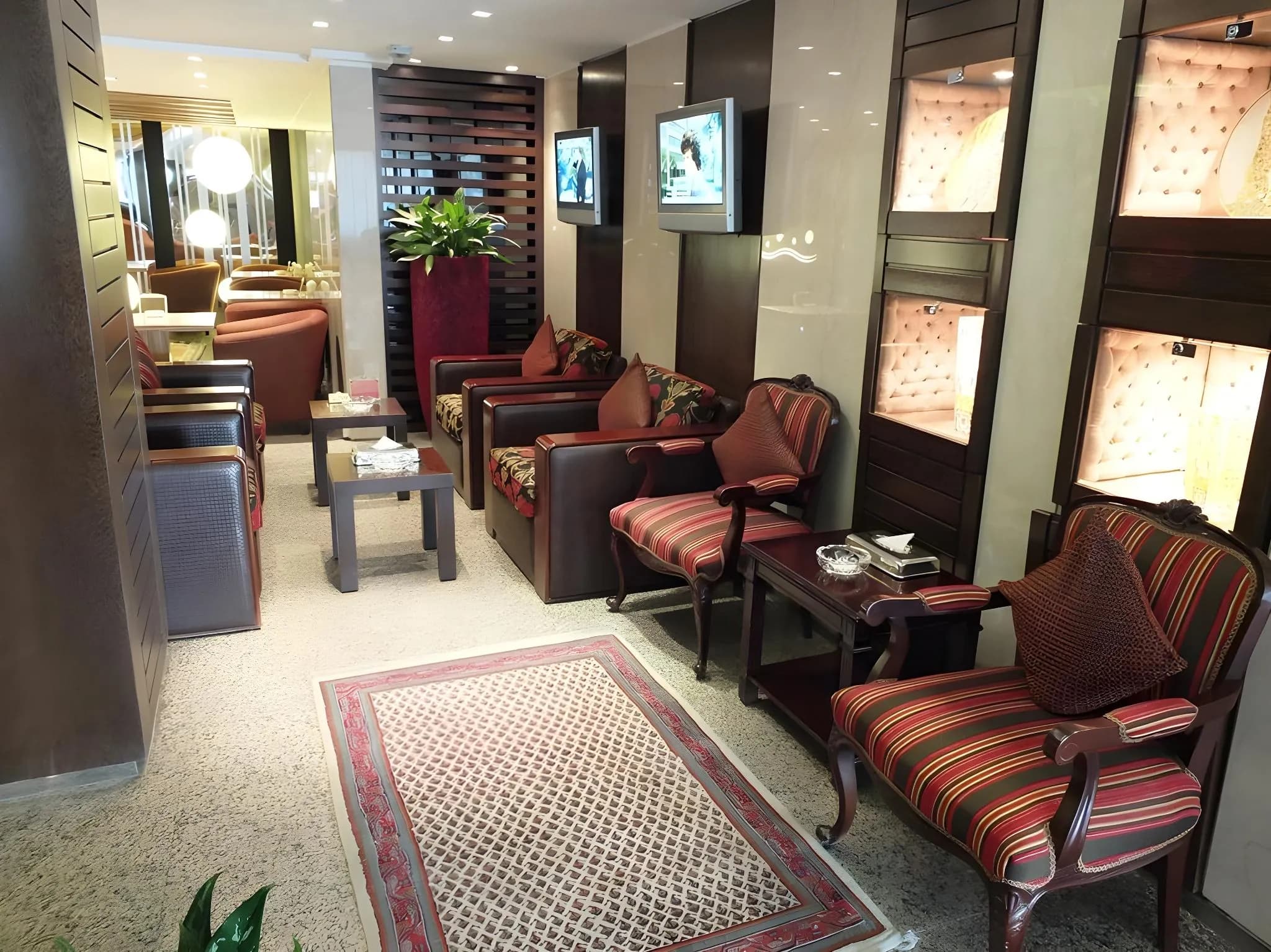 Al Bustan Hotel