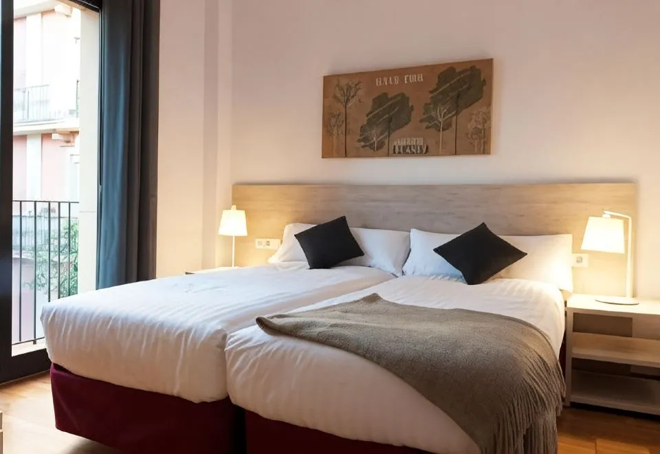 MH Apartments Gracia
