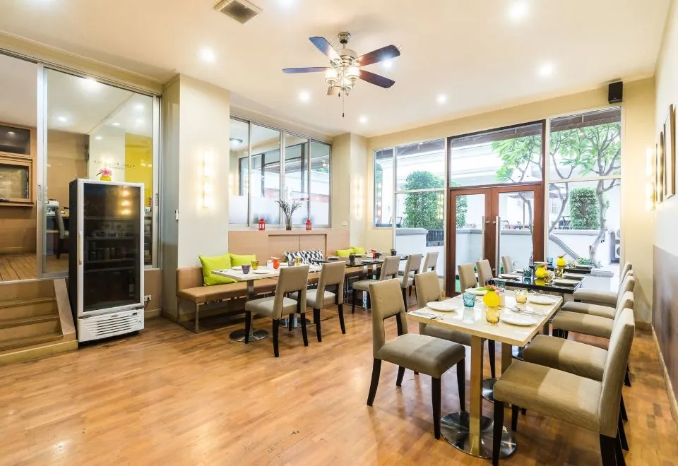 Asoke Residence Sukhumvit by UHG