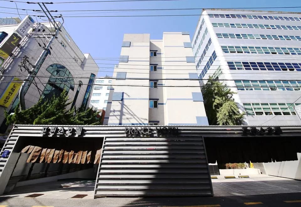 Prince Hotel
