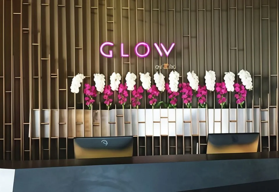Vela Dhi Glow Pratunam
