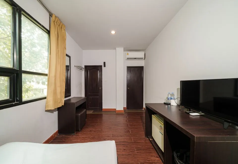 Khaosan Park Resort